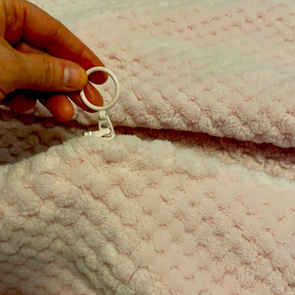 Soft Pink Robe - Picture 6 of 9